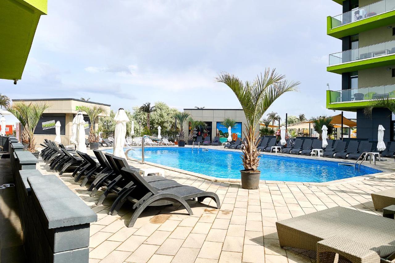 Black Sea Estate Apartment Spa N Pool Beach Resort Năvodari Екстериор снимка