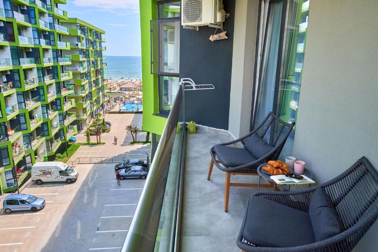 Black Sea Estate Apartment Spa N Pool Beach Resort Năvodari Екстериор снимка
